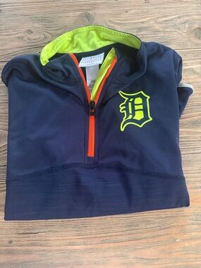 Genuine Merchandise Detroit Tiger Pullover half-zip